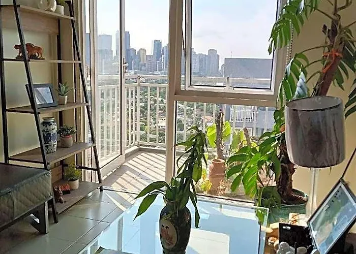 Penthouse Unit For 1 Bedroom Access