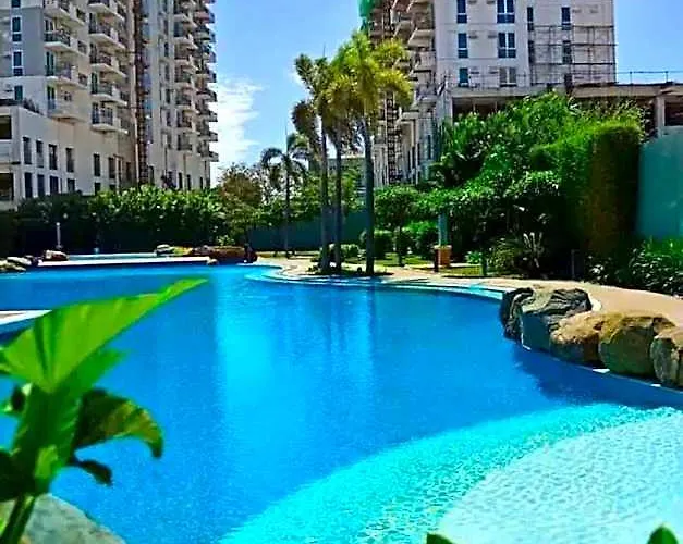 Penthouse Unit For 1 Bedroom Access 4* 마닐라
