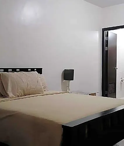 Penthouse Unit For 1 Bedroom Access 호텔 4*
