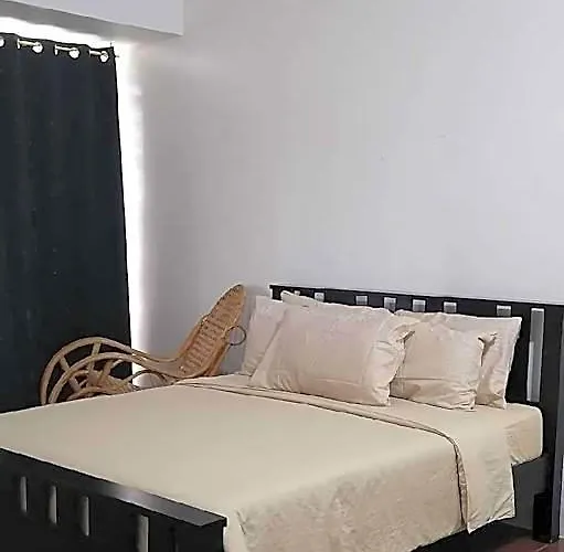 Penthouse Unit For 1 Bedroom Access 4* 마닐라